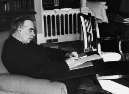 British economist John Maynard Keynes (1883 - 1946) in his study in Gordon Square, Bloomsbury, London, 16th March 1940. Original publication: Picture Post - 361 - Mr Keynes Has A Plan - pub. 1940 (Photo by Tim Gidal/Picture Post/Hulton Archive/Getty Images)