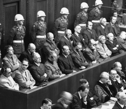 16 réus acusados de crimes contra a humanidade – Nuremberg 2.0 em breve?