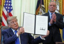 A vacinação infantil em diversos países e o que Trump está tentando alterar nos EUA
